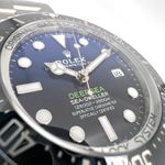 Rolex Sea-Dweller Deepsea 136660 (2022) - Black dial 44 mm Steel case (3/6)
