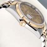 Rolex Datejust 36 16233 (1995) - Champagne wijzerplaat 36mm Goud/Staal (8/8)