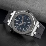 Audemars Piguet Royal Oak Offshore Diver 15710ST.OO.A002CA.01 - (2/8)
