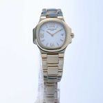 Patek Philippe Nautilus 4700 (2007) - White dial 29 mm Yellow Gold case (1/8)