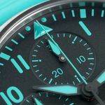 IWC Pilot Chronograph IW388108 (2022) - Zwart wijzerplaat 41mm Titanium (2/6)