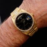 Rolex Day-Date 36 18238 (1999) - Black dial 36 mm Yellow Gold case (10/10)