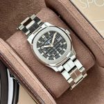 Patek Philippe Aquanaut 5066 (2000) - Black dial 36 mm Steel case (5/8)