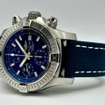 Breitling Avenger A13385101C1X1 (2024) - Blauw wijzerplaat 43mm Staal (6/8)