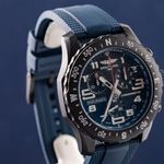 Breitling Endurance Pro X82310 (2026) - 44mm Plastic (2/8)