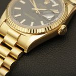 Rolex Day-Date 36 18238 (1994) - Black dial 36 mm Yellow Gold case (3/7)