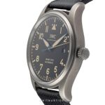 IWC Pilot Mark IW327006 (2019) - Zwart wijzerplaat 40mm Titanium (5/8)