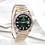Rolex Day-Date 36 128238 (2022) - Orange dial 36 mm Yellow Gold case (2/7)