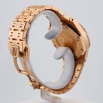 Audemars Piguet Royal Oak Chronograph 26715OR.OO.1356OR.01 (2025) - Blue dial 38 mm Rose Gold case (7/8)