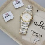 Omega Constellation 13123000 (Unknown (random serial)) - White dial 36 mm Gold/Steel case (8/8)
