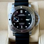 Panerai Luminor Submersible 1950 3 Days Automatic PAM00682 (2018) - Zwart wijzerplaat 42mm Staal (2/7)