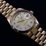 Rolex Day-Date 36 18038 (1987) - Gold dial 36 mm Yellow Gold case (2/4)