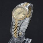 Rolex Lady-Datejust 69173 (1988) - Gold dial 26 mm Gold/Steel case (2/7)