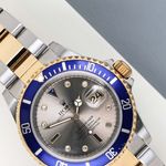 Rolex Submariner Date 16613LB (1999) - Grijs wijzerplaat 40mm Goud/Staal (3/8)