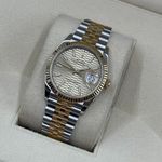 Rolex Datejust 36 126233 (2023) - Gold dial 36 mm Steel case (8/8)