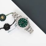 Rolex Oyster Perpetual 41 124300 (2023) - Green dial 41 mm Steel case (2/8)