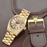 Rolex Day-Date 36 18038 (Unknown (random serial)) - Silver dial 36 mm Yellow Gold case (5/7)