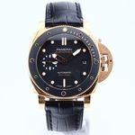 Panerai Luminor Submersible PAM00974 (2019) - Black dial 42 mm Rose Gold case (1/1)