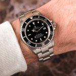 Rolex Sea-Dweller 4000 16600 (Unknown (random serial)) - Black dial 40 mm Steel case (2/7)