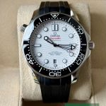 Omega Seamaster Diver 300 M 210.30.42.20.04.001 (2022) - White dial 42 mm Steel case (2/7)
