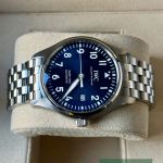 IWC Pilot Mark IW327016 (2019) - Blue dial 40 mm Steel case (4/7)