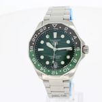 TAG Heuer Aquaracer 300M WBP5115.BA0013 (2025) - Green dial 42 mm Steel case (1/4)