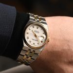 Rolex Datejust Oysterquartz 17013 (1980) - White dial 36 mm Gold/Steel case (1/5)