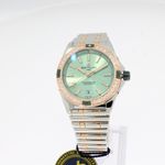 Breitling Chronomat 38 U17356531L1U1 (2024) - Groen wijzerplaat 38mm Goud/Staal (1/4)