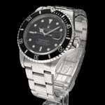 Rolex Submariner Date 16610 (1998) - Black dial 40 mm Steel case (2/8)