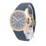 Patek Philippe Aquanaut 5261R-001 (2023) - Blue dial 40 mm Rose Gold case (2/7)