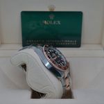Rolex GMT-Master II 126711CHNR (2023) - Black dial 40 mm Gold/Steel case (3/6)