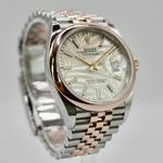Rolex Datejust 36 126231 (2022) - Silver dial 36 mm Gold/Steel case (2/6)