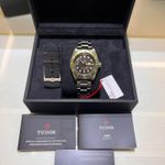 Tudor Black Bay Fifty-Eight 79230G (2022) - Black dial 41 mm Steel case (6/6)