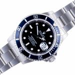 Rolex Submariner Date 16610 (1995) - Black dial 40 mm Steel case (1/8)