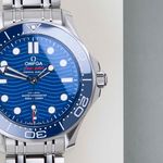 Omega Seamaster Diver 300 M 210.30.42.20.03.001 (2025) - Blue dial 42 mm Steel case (5/8)