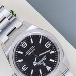 Rolex Explorer 214270 (2020) - Zwart wijzerplaat 39mm Staal (4/8)