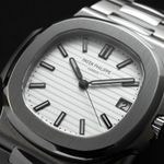 Patek Philippe Nautilus 5711/1A-011 (2014) - White dial 40 mm Steel case (3/8)