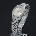 Rolex Oyster Perpetual Lady Date 69240 (1990) - Zilver wijzerplaat 26mm Staal (2/7)