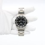 Rolex Sea-Dweller 4000 16600 (2003) - Black dial 40 mm Steel case (2/7)