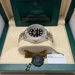 Rolex GMT-Master II 126713GRNR (2024) - Black dial 40 mm Gold/Steel case (4/6)