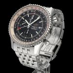 Breitling Navitimer World A24322 (2012) - Black dial 46 mm Steel case (2/8)