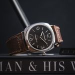 Panerai Radiomir PAM00210 (2011) - Black dial 45 mm Steel case (1/8)