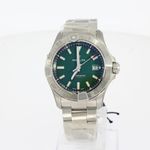 Breitling Avenger A17328101L1A1 (2025) - Green dial 42 mm Steel case (1/3)