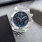 Breitling Chronomat 44 AB0110 (2017) - Black dial 44 mm Steel case (3/8)