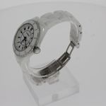 Chanel J12 H5700 (2024) - White dial 38 mm Ceramic case (2/4)