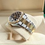 Rolex Sky-Dweller 326933 (2022) - Zwart wijzerplaat 42mm Goud/Staal (5/7)