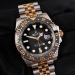 Rolex GMT-Master II 126713GRNR (2024) - Black dial 40 mm Gold/Steel case (1/8)