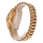 Rolex Day-Date 40 228238 (2019) - Champagne dial 40 mm Yellow Gold case (7/8)