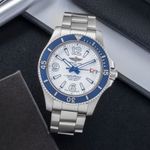 Breitling Superocean 42 A17366D81A1A1 (Unknown (random serial)) - White dial 42 mm Steel case (1/8)