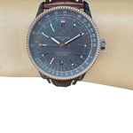 Breitling Navitimer U17326121M1P1 (2024) - Grijs wijzerplaat 41mm Goud/Staal (2/8)